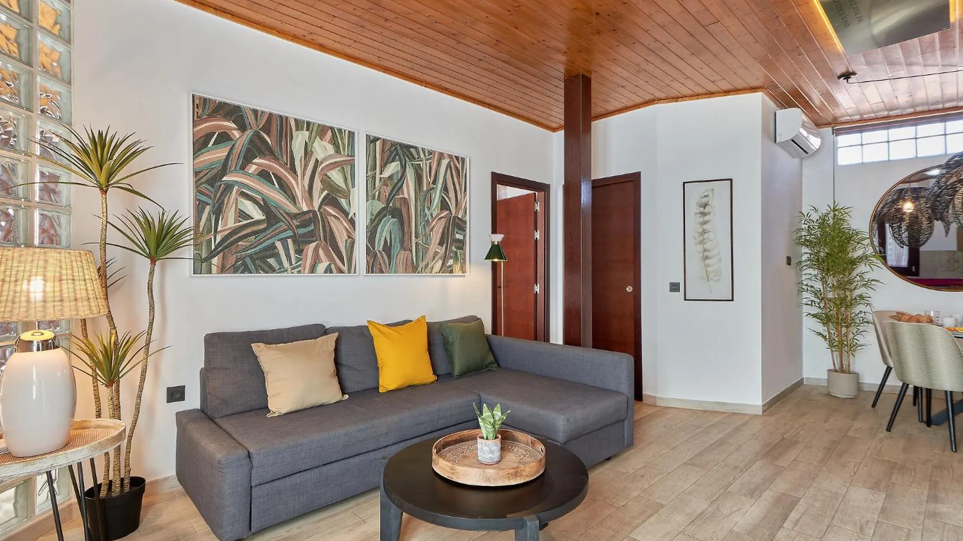 Coquito Pool Apartment Malaga